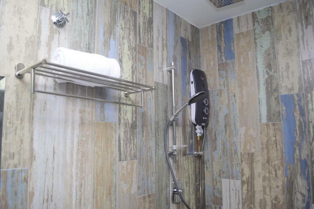 Rest And Comfort Boutique Hotel Куала-Тренгану Экстерьер фото
