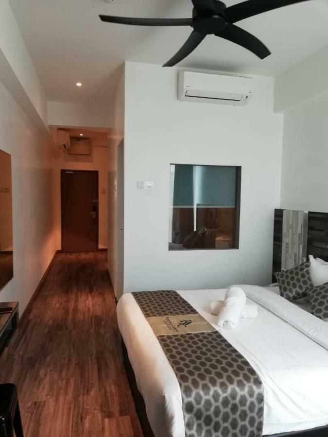 Rest And Comfort Boutique Hotel Куала-Тренгану Экстерьер фото
